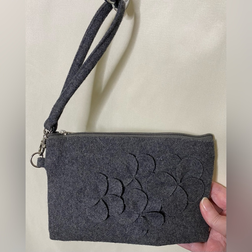 Red Blossom Wool with Flowers Wristlet